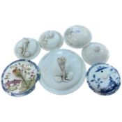 Small collection of Lowestoft porcelain lids for teapots and sucrier including five left in the