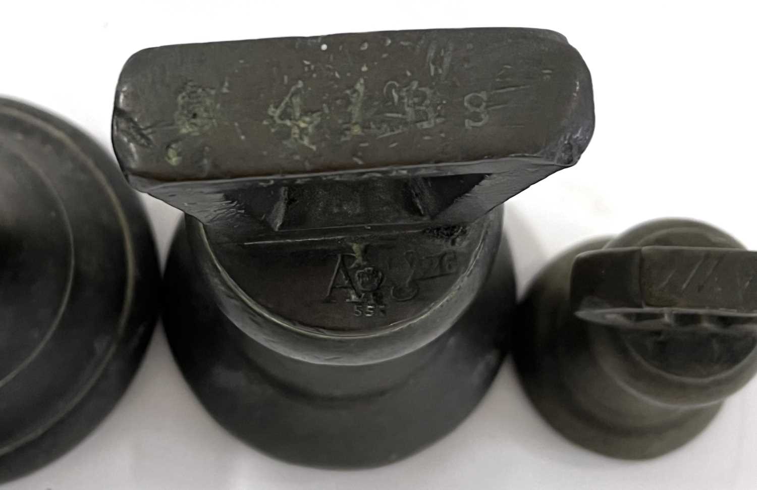 Five bronze weights stamped for GR & ER, all with various weights and measures stamps - Image 5 of 12