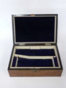 Mahogany jewellery box with mother of pearl inlay decoration (a/f)