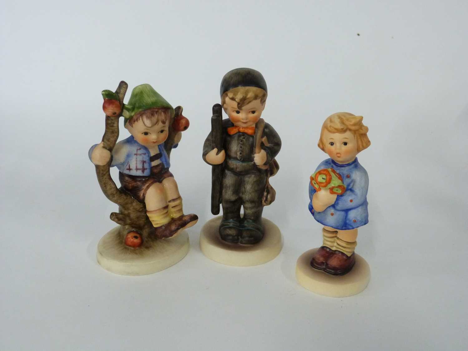 A quantity of Goebel Hummel type figures (9), together with further ceramic bird models, a Beswick - Image 5 of 9