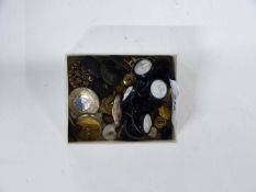 Small box containing quantity of naval and other military buttons