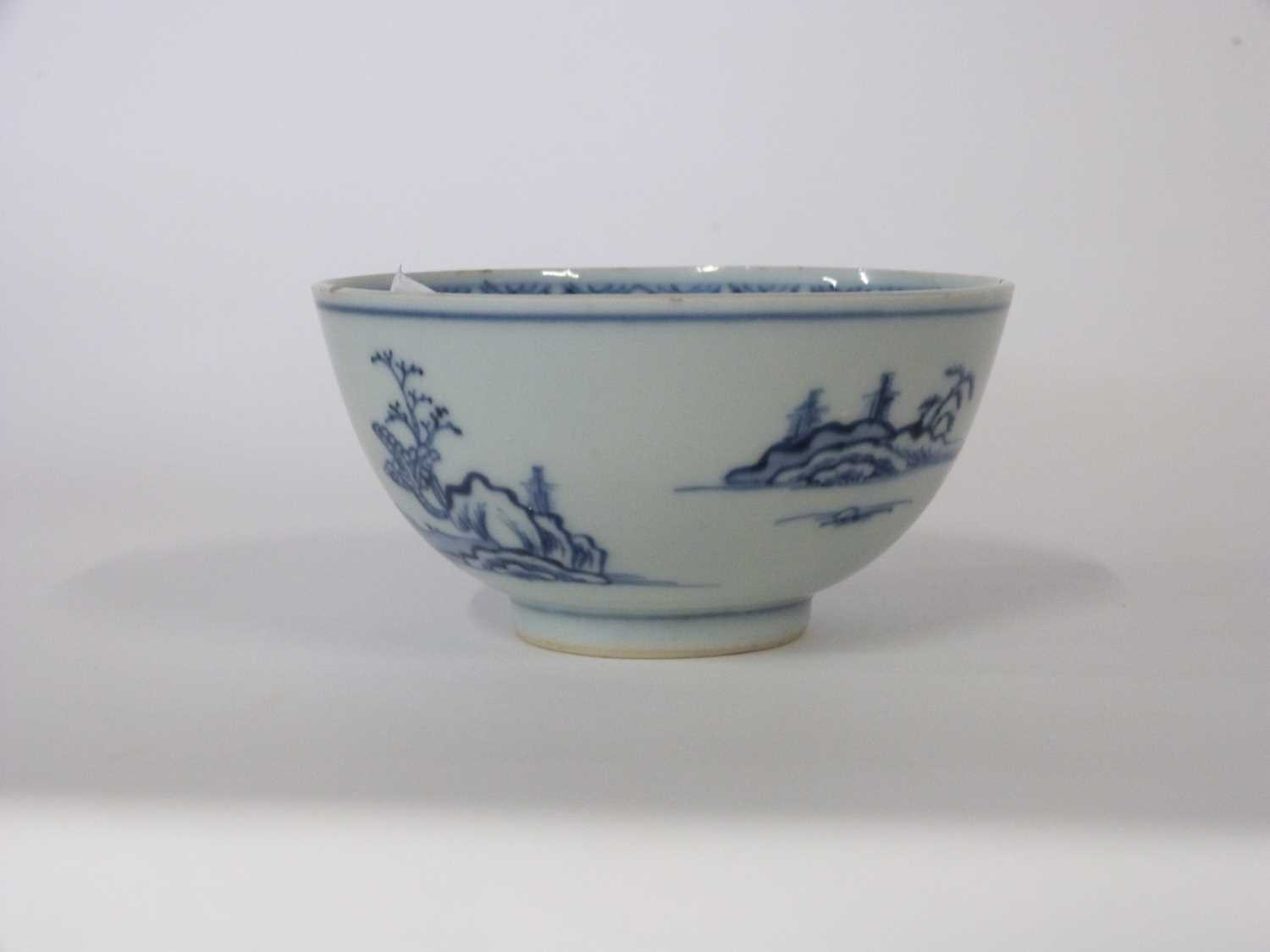 18th Century Chinese porcelain slop bowl with blue and white design, 11cm diameterGood condition