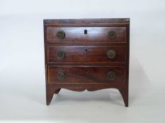 Small apprentice piece chest of drawers, mahogany with box wood stringing, three drawers, 28cm long