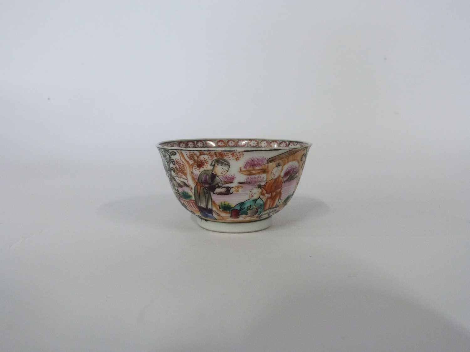 18th Century Chinese porcelain tea bow, Qianlong period, finely decorated with Chinese figures and - Image 2 of 3