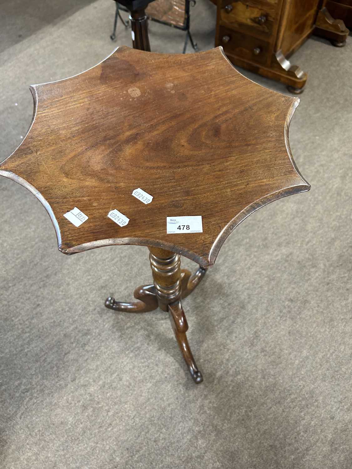 Small late 19th Century wine table with star shaped top over a turned column and tripod base, 73cm - Image 2 of 2