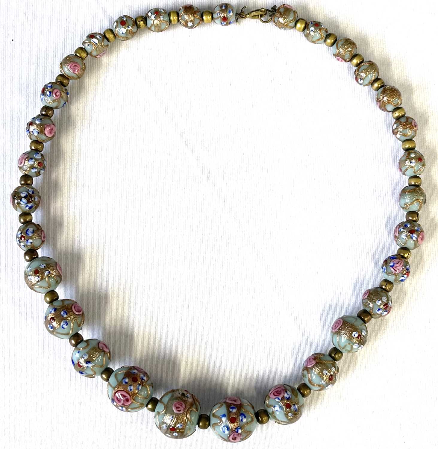 A 1950's graduated Murano glass bead necklace with hand painted floral patterns on aqua ground - Image 3 of 4
