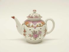 Lowestoft porcelain teapot circa 1780 with polychrome decoration of flowers in Curtis style