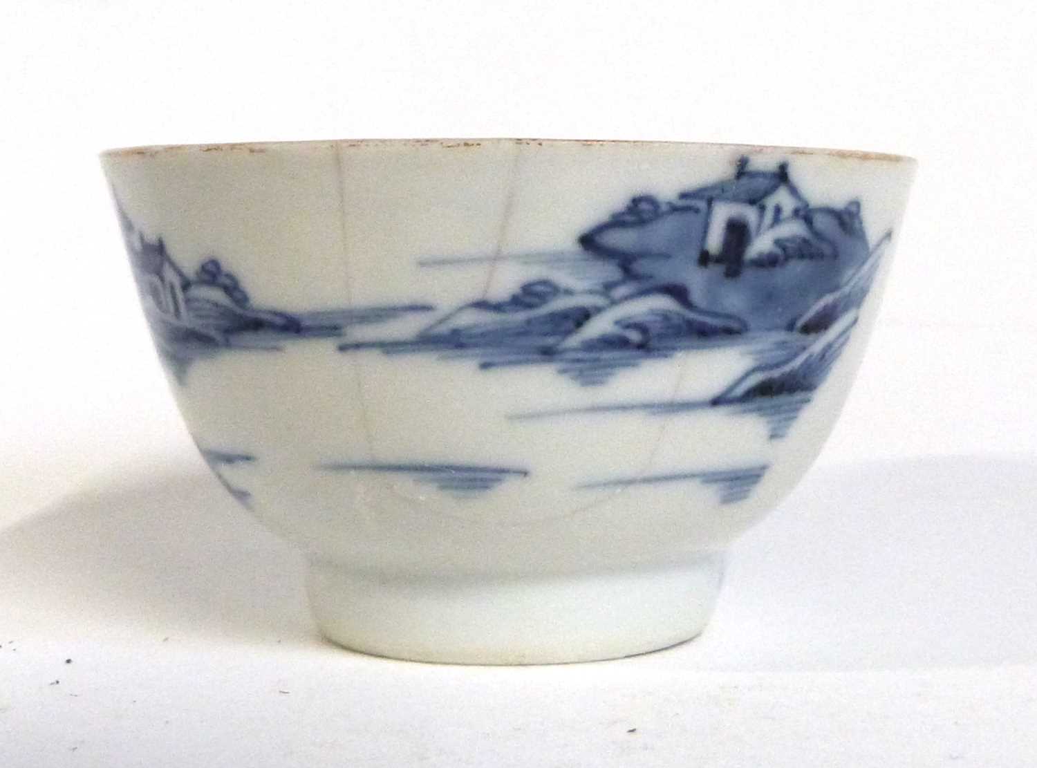 A group of 18th/19th Century Chinese tea wares including a tea bowl and saucer, small dish, two - Image 9 of 17