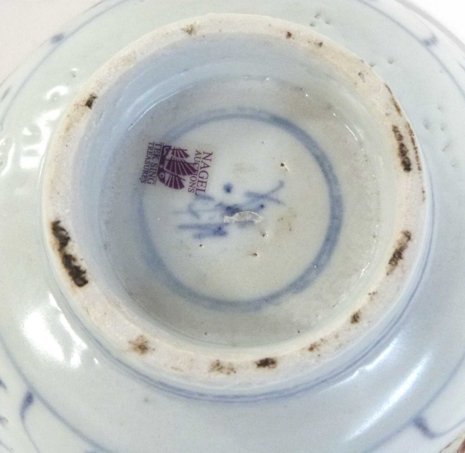 A Chinese porcelain bowl from the Tek Sing sale by Nagel Auctions, with blue and white design, - Image 7 of 8