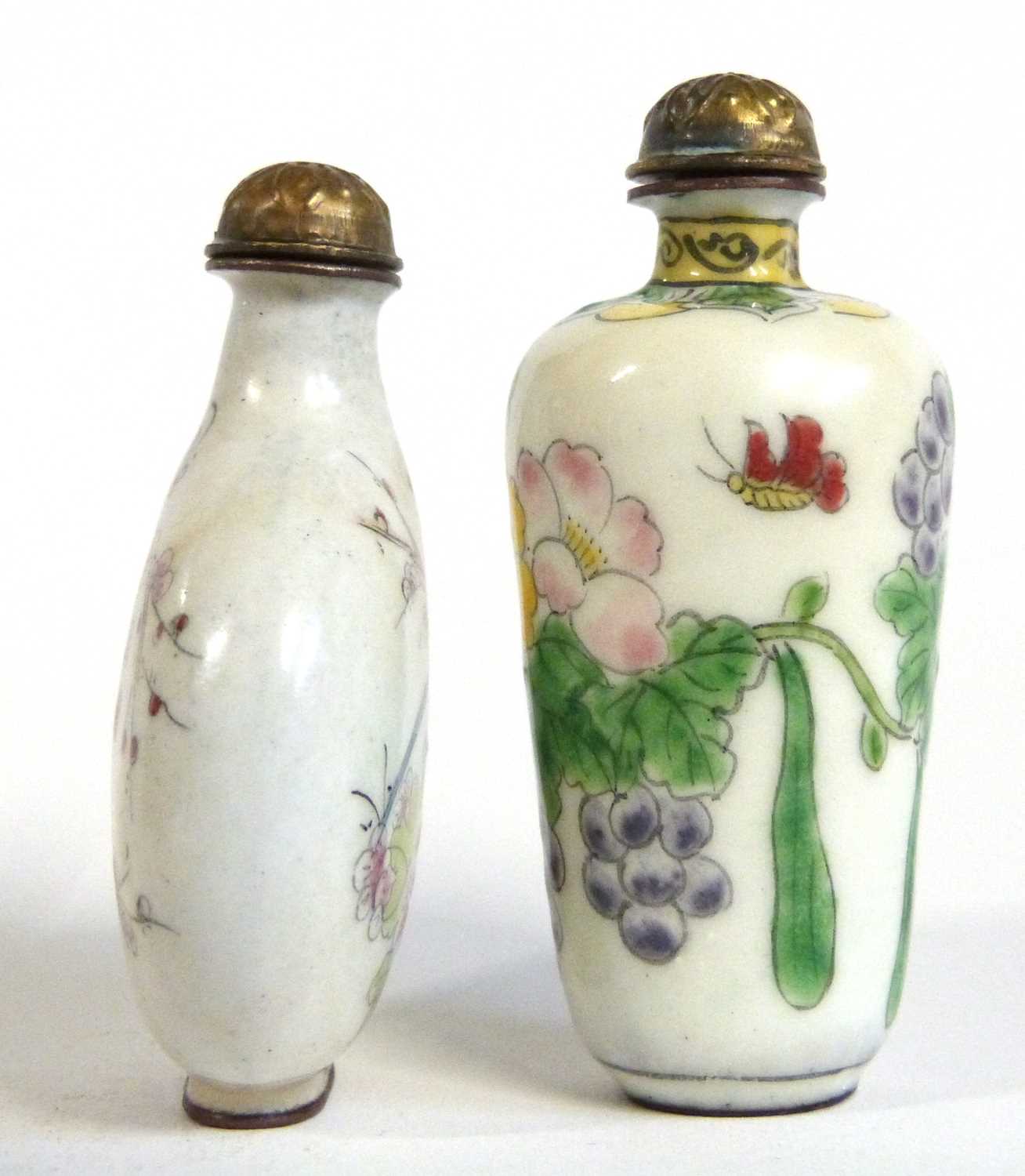 Two Chinese enamel scent bottles with covers, one with painted decoration of flowers and fruit, - Image 4 of 6