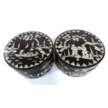 Two Chinese circular wooden boxes with inlaid mother of pearl decoration, 10cm diameter