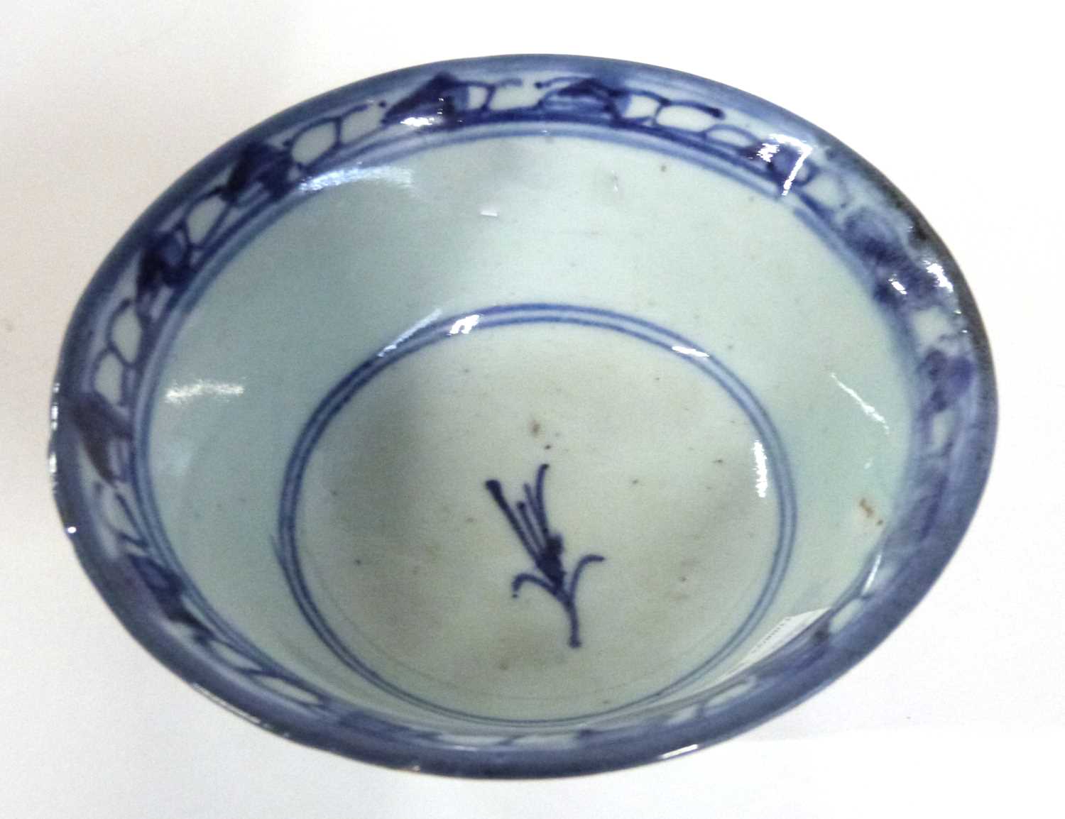 A Chinese porcelain blue and white bowl with everted rim, 19th Century, 14cm diameter - Image 2 of 3