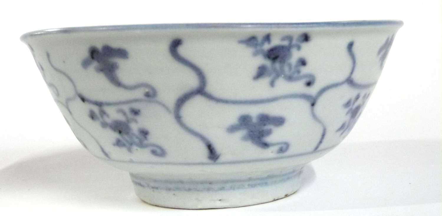 A Chinese porcelain bowl from the Tek Sing sale by Nagel Auctions, with blue and white design, - Image 2 of 8