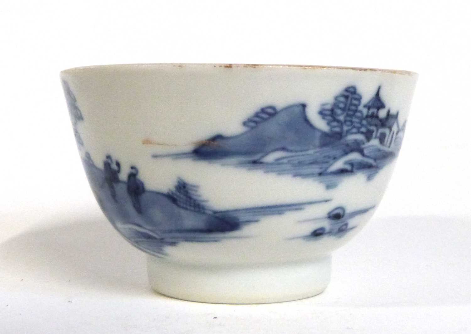 A group of 18th/19th Century Chinese tea wares including a tea bowl and saucer, small dish, two - Image 8 of 17