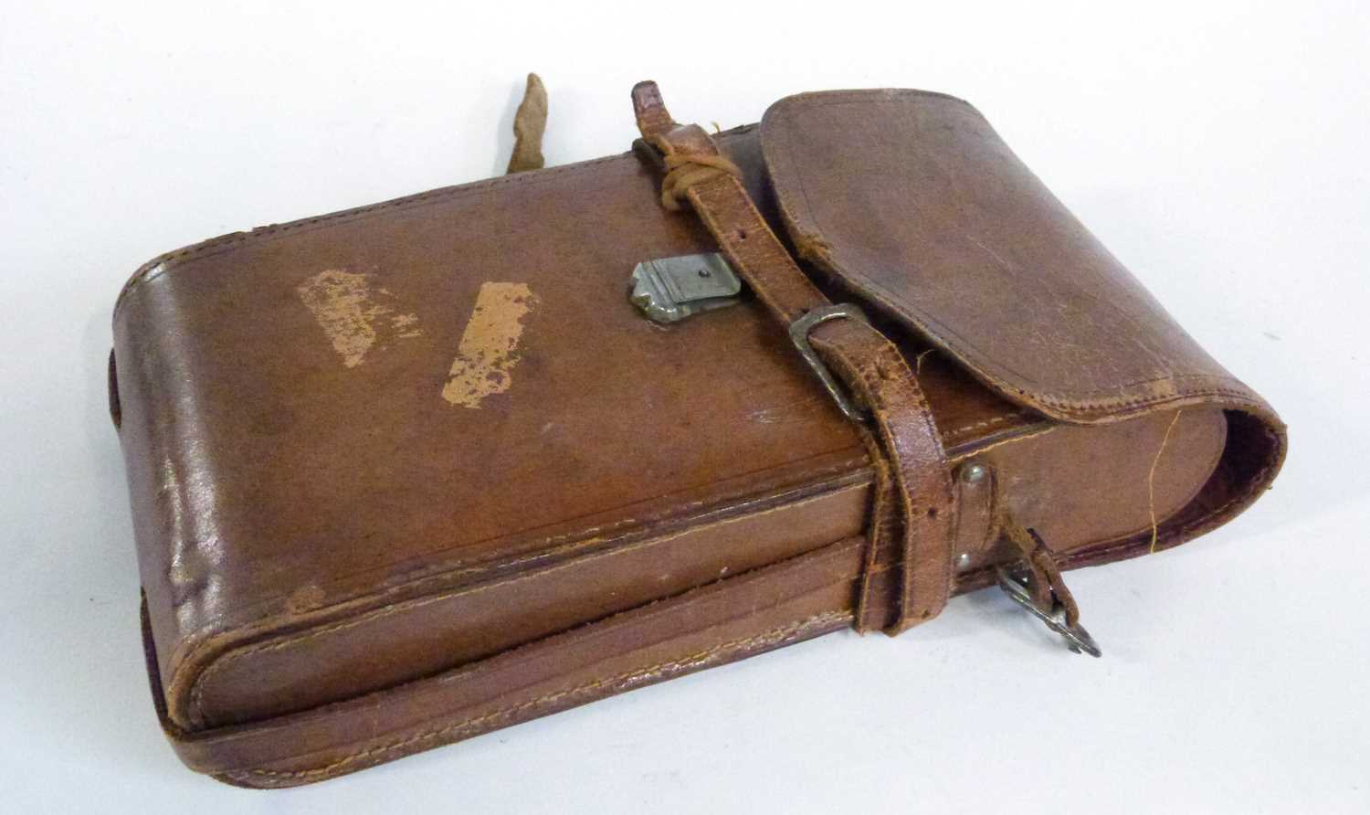A vintage Kodak camera entitled The Carbine in original leather case - Image 2 of 3