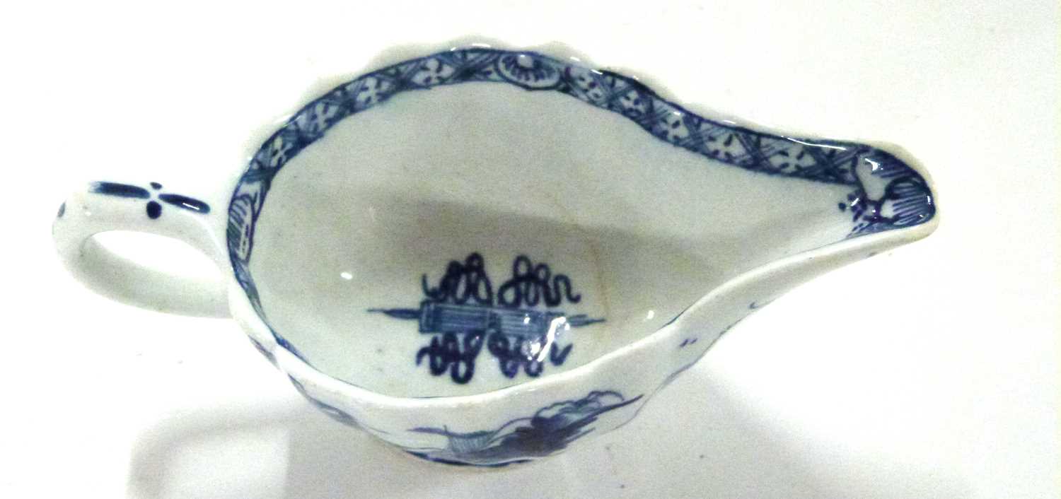 A Bow porcelain butter boat with blue and white design - Image 4 of 4