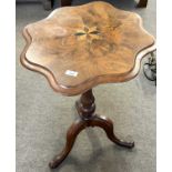 Small Victorian wine table with veneered top with central star inlay raised on a turned column