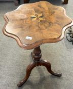 Small Victorian wine table with veneered top with central star inlay raised on a turned column