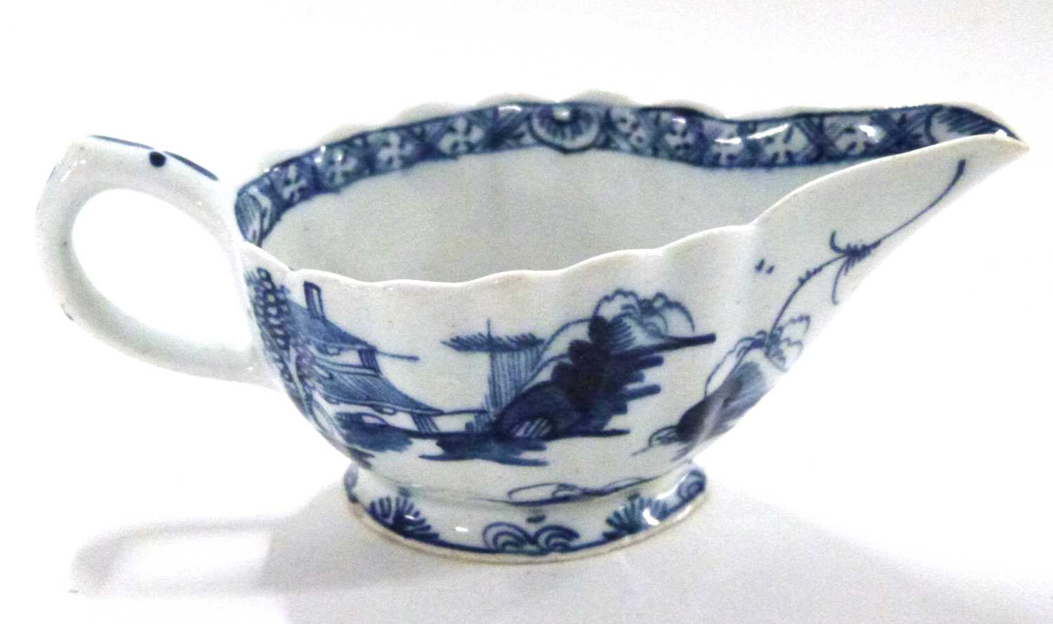 A Bow porcelain butter boat with blue and white design - Image 2 of 4