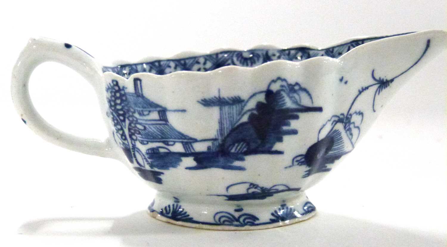 A Bow porcelain butter boat with blue and white design - Image 3 of 4
