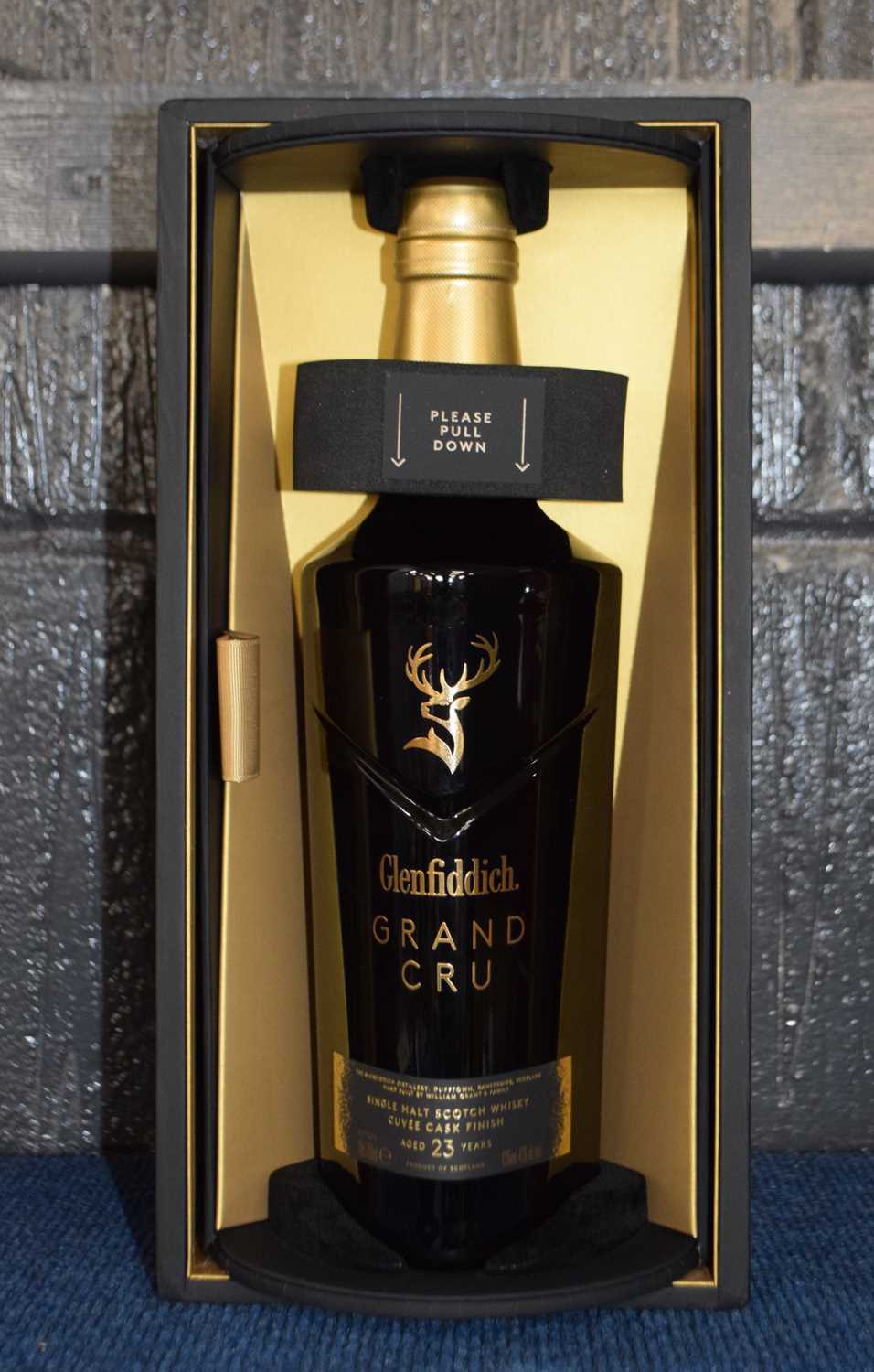Glenfiddich Grand Cru, 23 Year Old, 70cl bottle in presentation case - Image 2 of 2