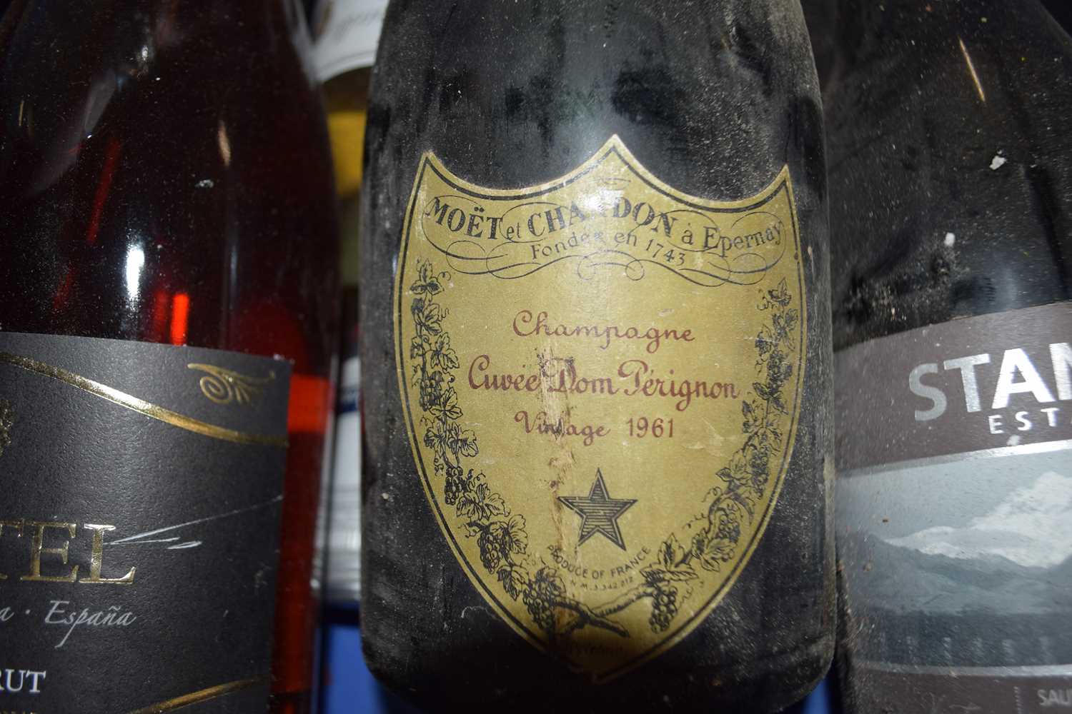 Dom Perignon 1961 together with ten other assorted bottles of wine, (11) - Image 2 of 2