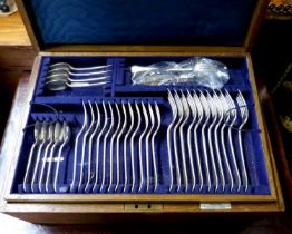 Early 20th century oak canteen of silver plated and steel cutlery