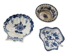 Lowestoft porcelain pickle dish together with a Lowestoft patti pan and a further small Lowestoft