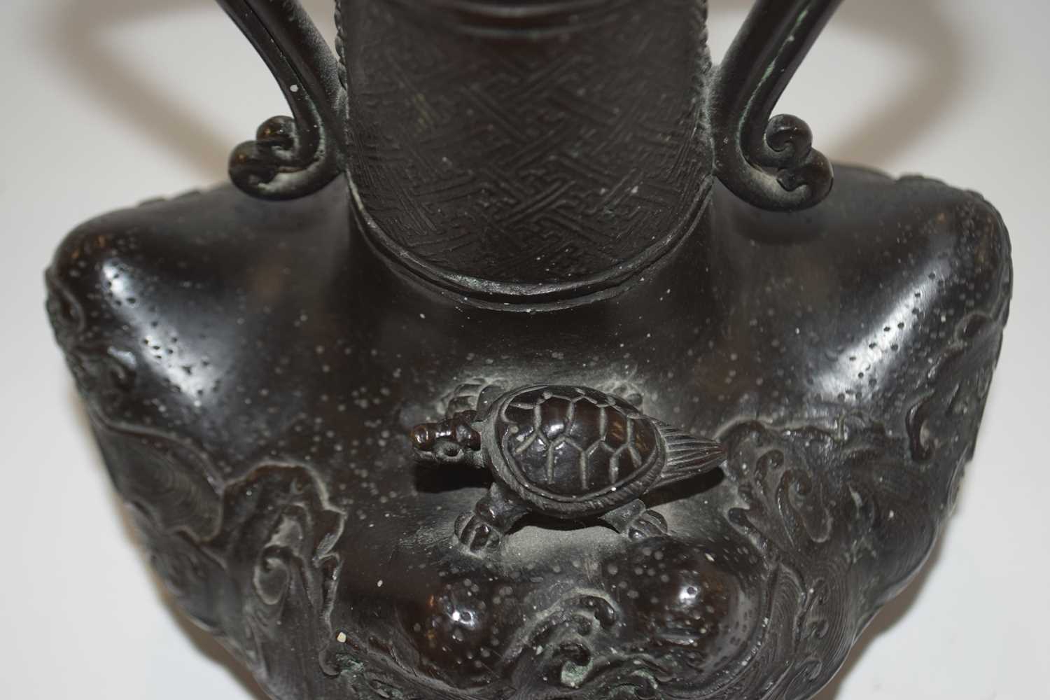 Japanese bronze vase - Image 9 of 9