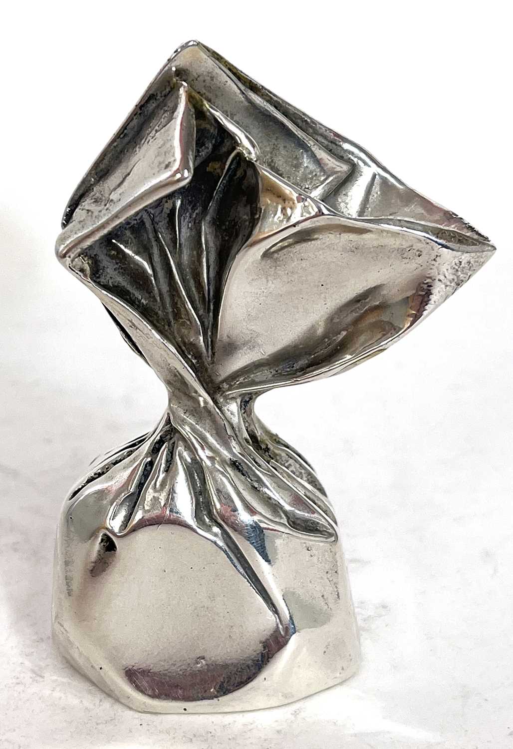 White metal novelty paper weight in the form of a bag of sweets, stamped silver, (drilled), g/w 70 - Image 2 of 6