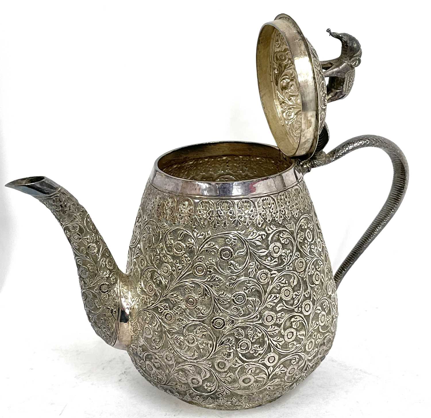 Antique Indian silver tea set 'Lucknow Circa 1900' with elephant and cobra design, comprising - Image 18 of 23