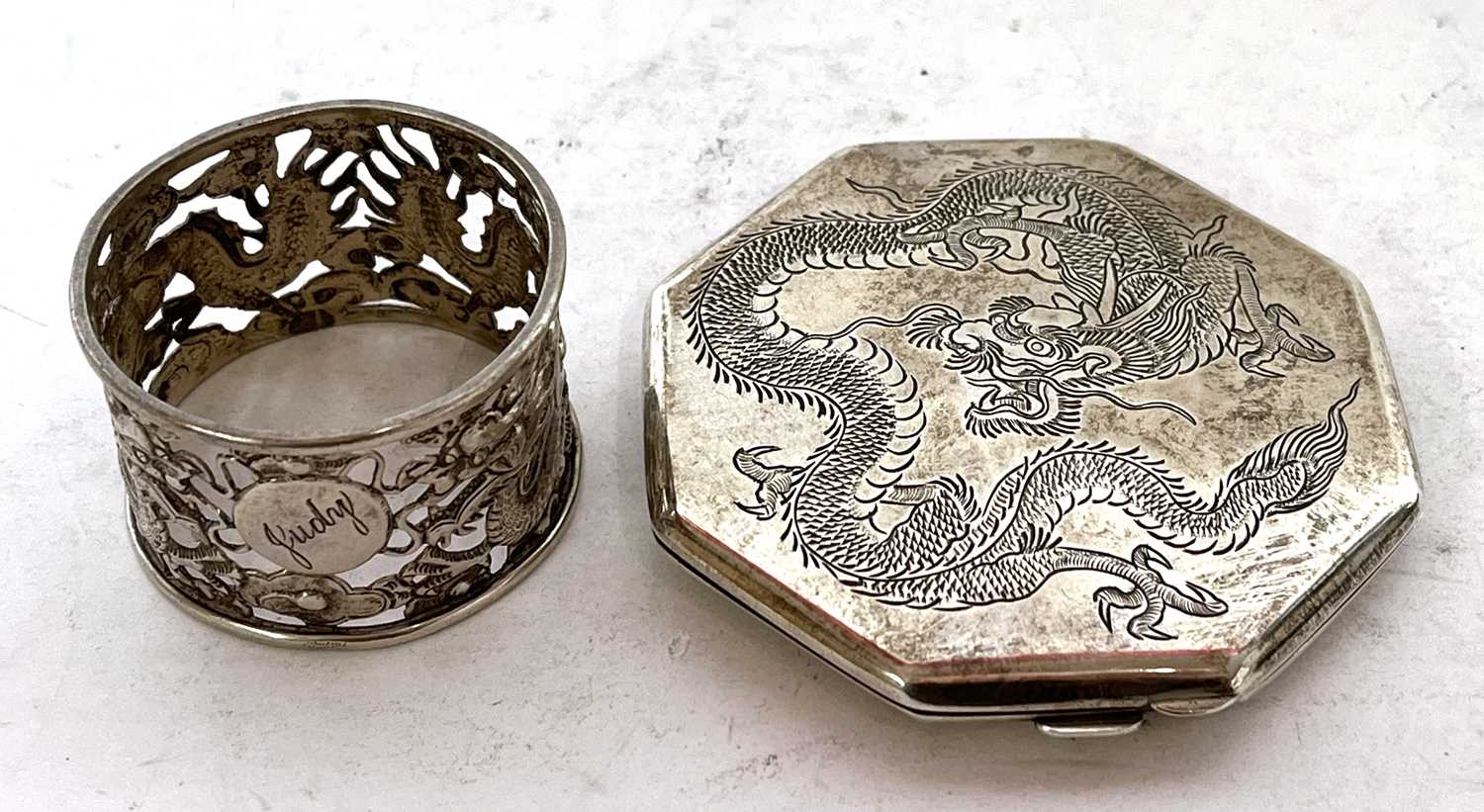 Mixed lot to include octagonal white metal ladies compact engraved to the front with a dragon having - Image 3 of 10