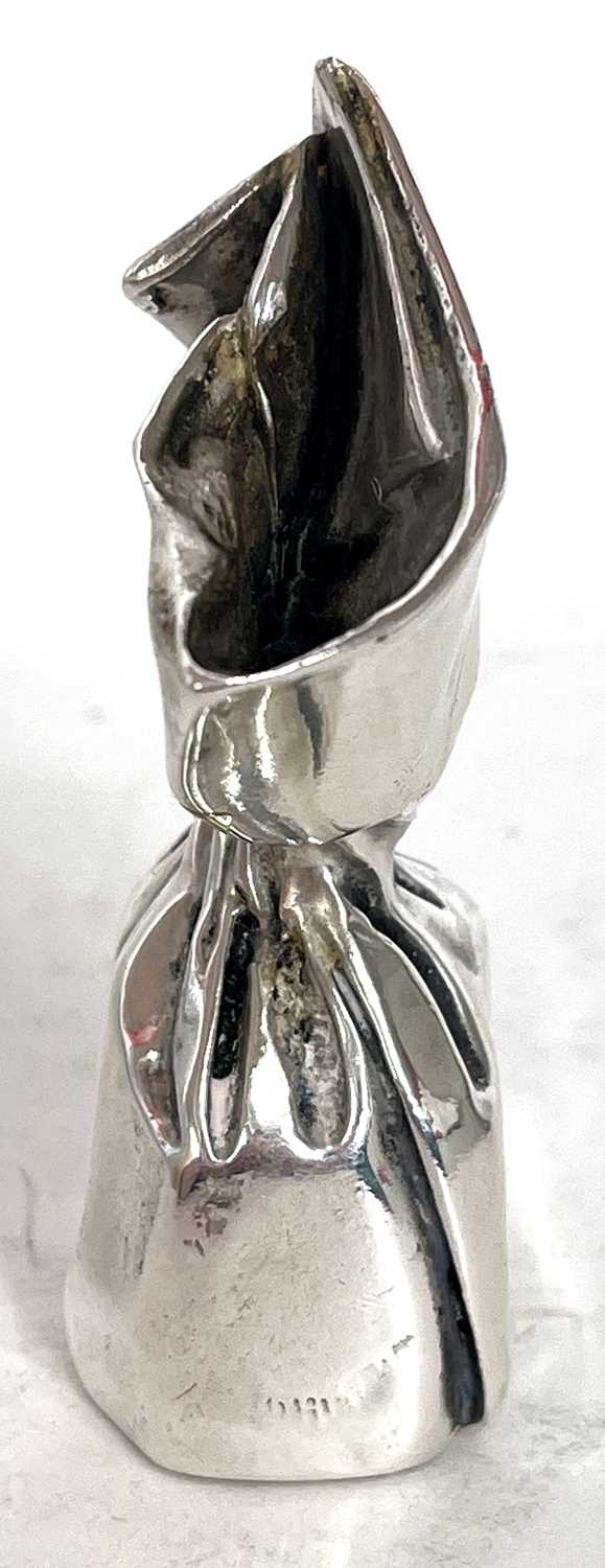 White metal novelty paper weight in the form of a bag of sweets, stamped silver, (drilled), g/w 70 - Image 3 of 6