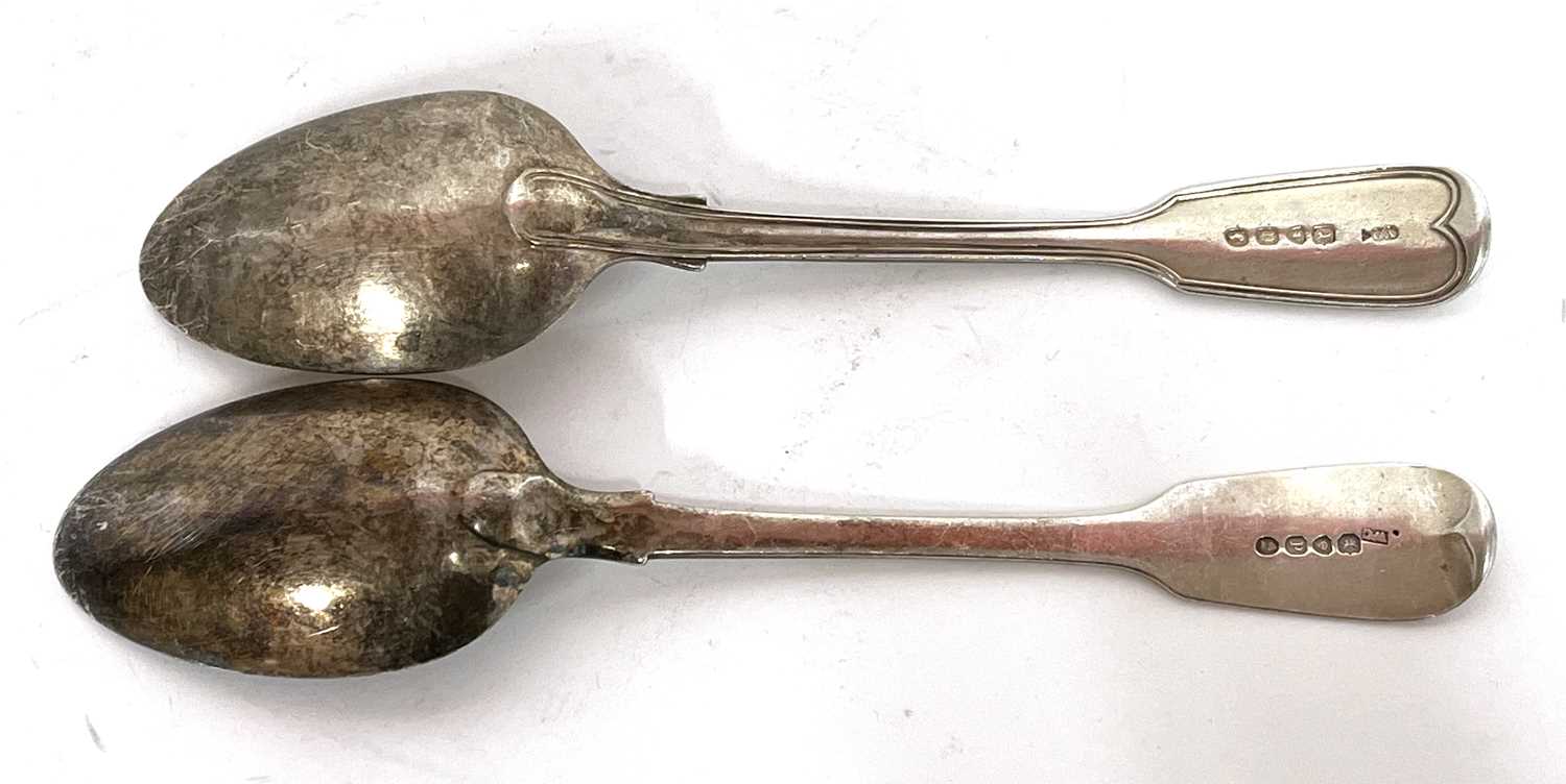 Mixed Lot: Victorian silver fiddle and thread patterned tablespoon, London 1850 together with a - Image 5 of 6