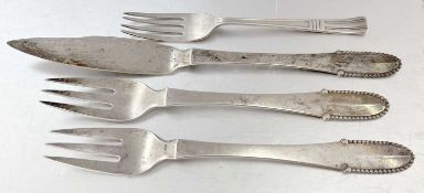 Mixed lot: A Georg Jensen beaded pattern serving knife and two forks, stamped Georg Jensen with