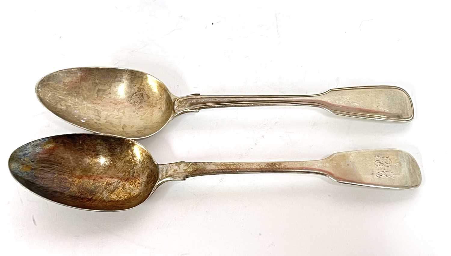 Mixed Lot: Victorian silver fiddle and thread patterned tablespoon, London 1850 together with a - Image 2 of 6