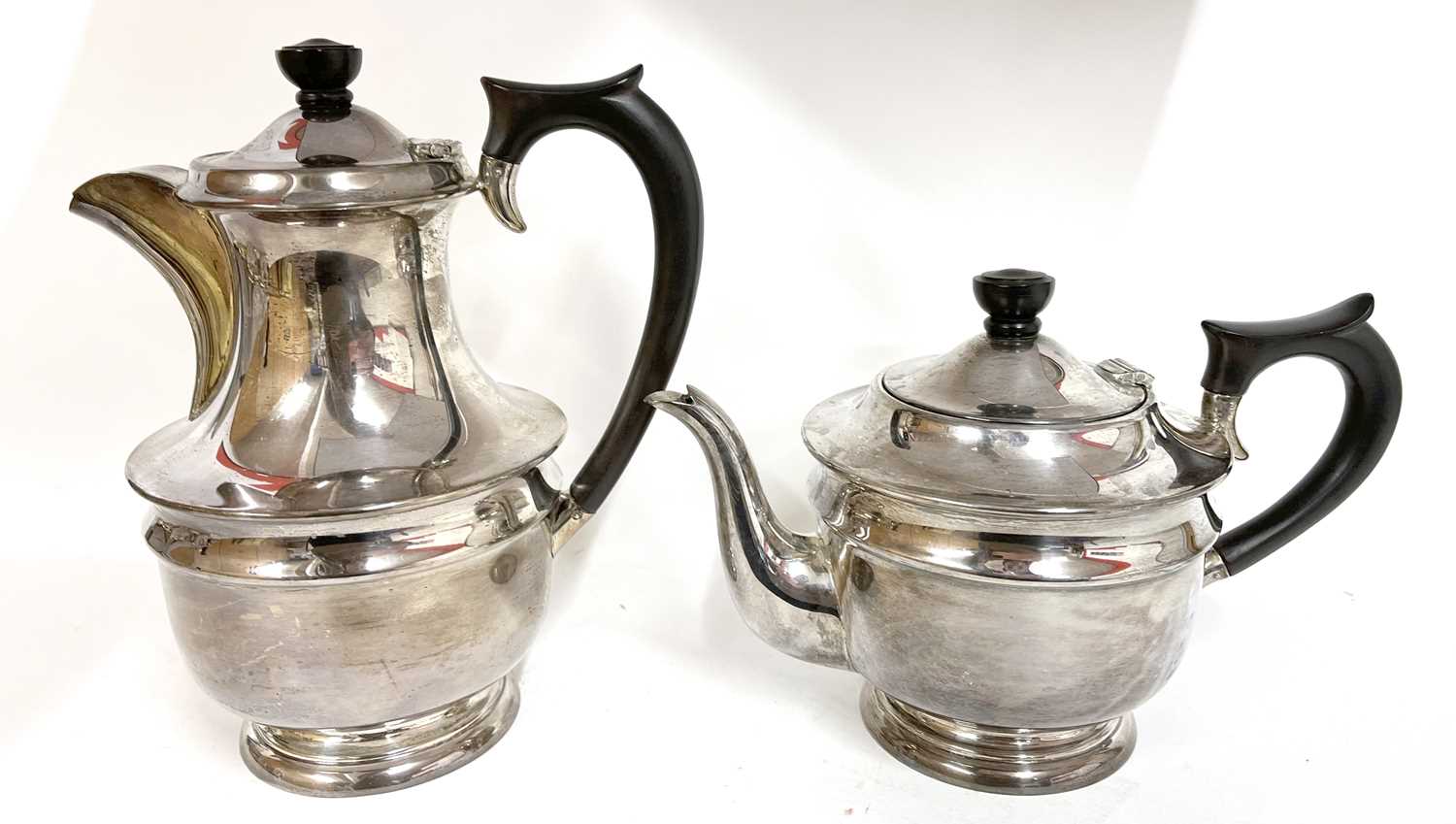 George VI silver four piece tea set comprising teapot, hot water jug, cream jug and bowl, hallmarked - Image 4 of 11