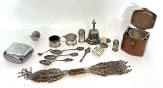 Mixed lot to include a three piece silver cruet, Birmingham 1936 made by Harrods of London Ltd, an