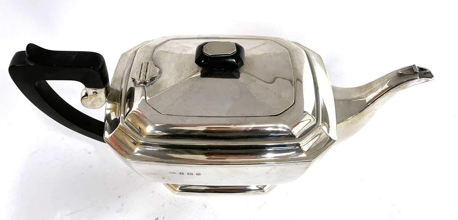 Art Deco silver three piece tea set of plain panelled form comprising teapot, sugar bowl and cream - Image 3 of 9
