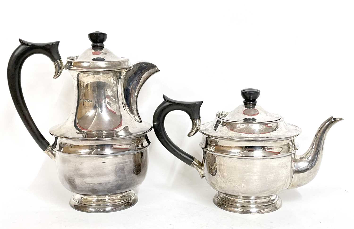 George VI silver four piece tea set comprising teapot, hot water jug, cream jug and bowl, hallmarked - Image 2 of 11
