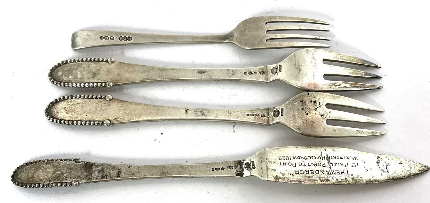 Mixed lot: A Georg Jensen beaded pattern serving knife and two forks, stamped Georg Jensen with - Image 6 of 8