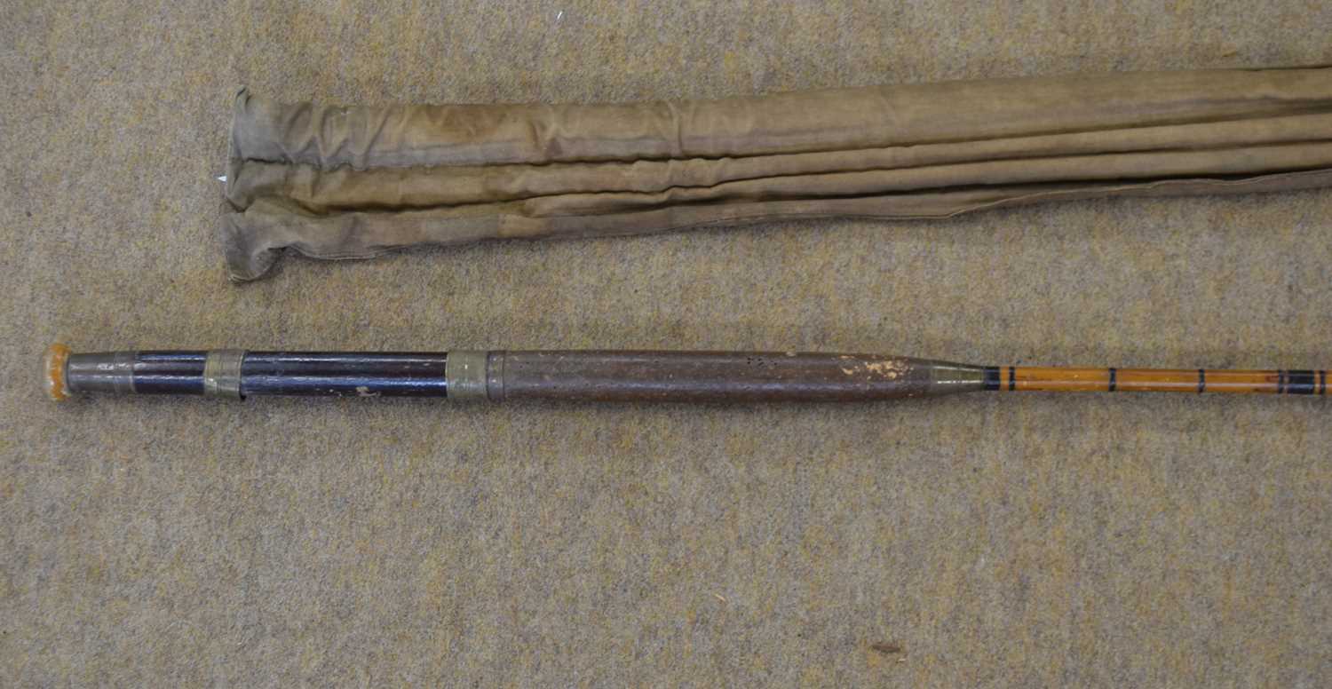 19th/20th century 2-part wooden fly-fishing rod with a cork handle, turned wooden pommel and brass - Image 2 of 4