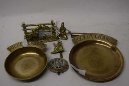 Mixed Lot: Brass change trays and other assorted items