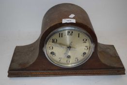 Early 20th Century oak cased mantel clock