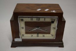 Early 20th Century oak cased mantel clock