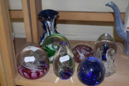 Collection of modern paperweights to include Selkirk together with a further glass swan and a