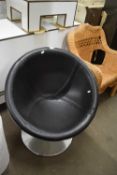 Retro mid Century bubble type revolving tub chair