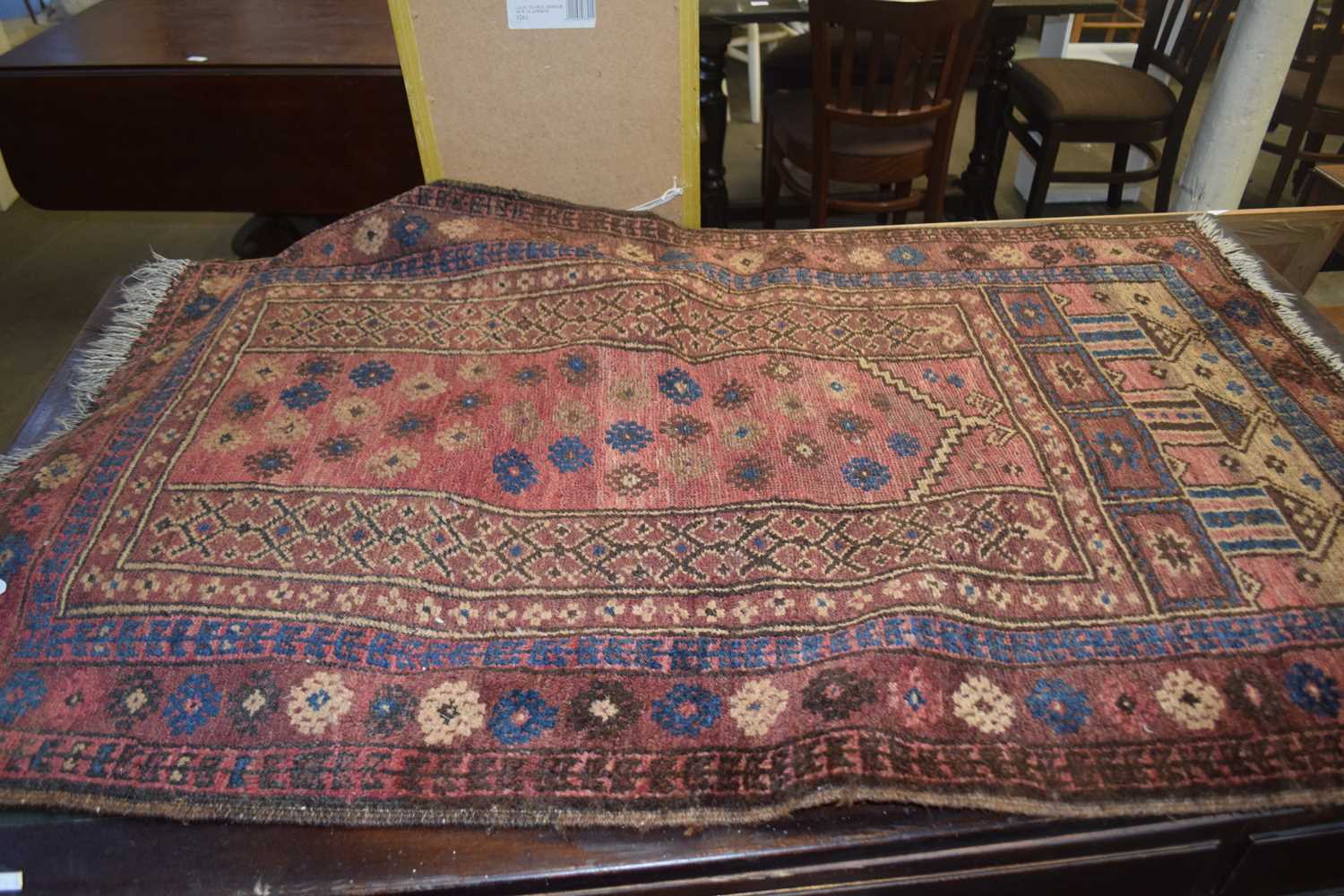 Small Middle Eastern wool rug, 140 x 90 cm