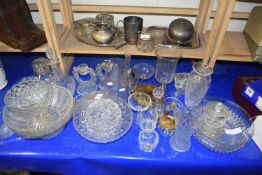 Mixed Lot: Assorted glass wares to include decanters, dressing table glass, bowls etc