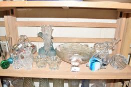 Mixed Lot: Various glass animals, small glass bowls, vases etc